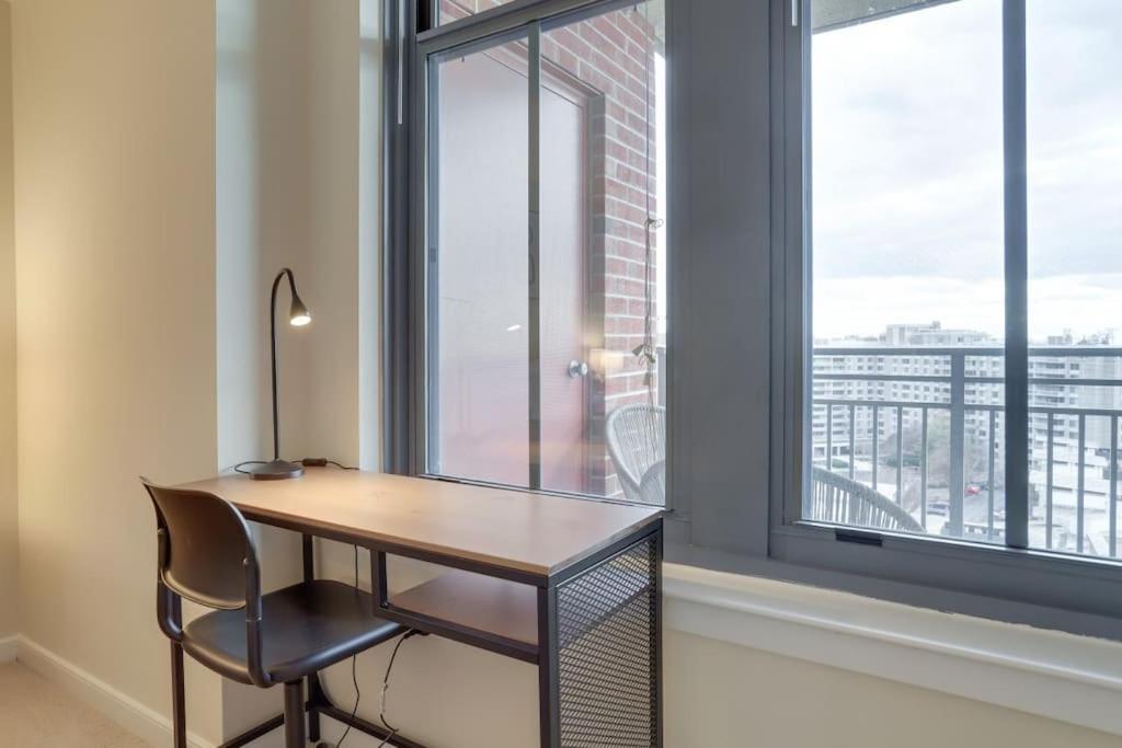 Fantastic 2 Bedroom Condo At Pentagon City 阿林顿 外观 照片