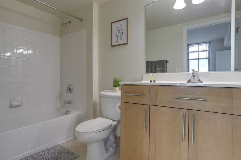 Fantastic 2 Bedroom Condo At Pentagon City 阿林顿 外观 照片