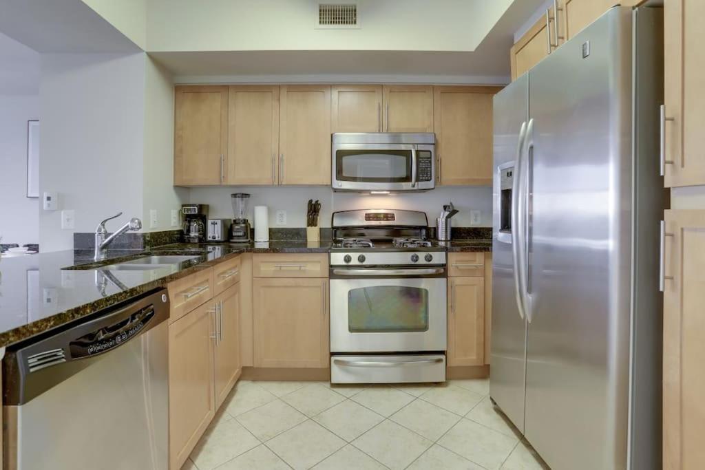 Fantastic 2 Bedroom Condo At Pentagon City 阿林顿 外观 照片