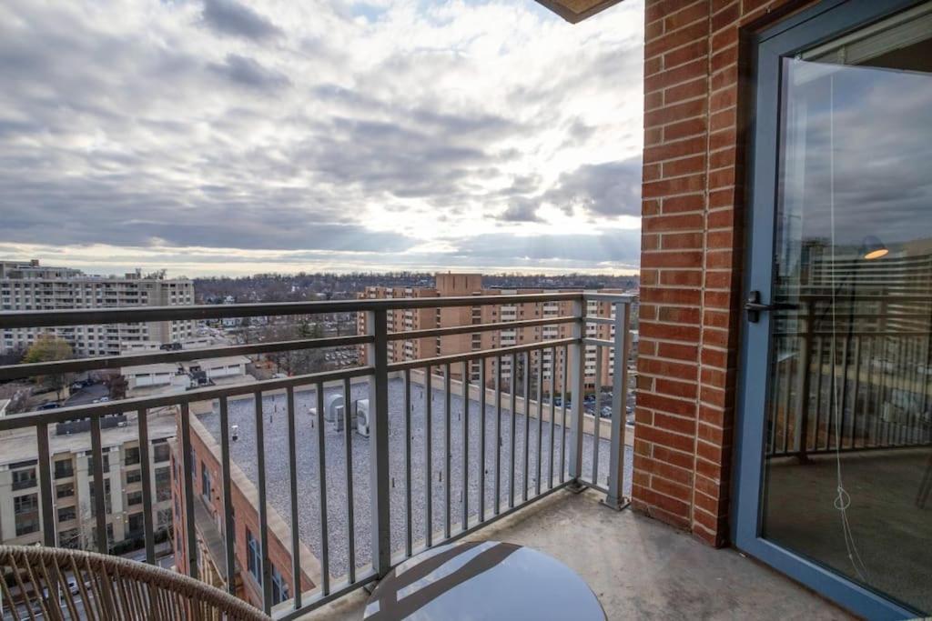 Fantastic 2 Bedroom Condo At Pentagon City 阿林顿 外观 照片