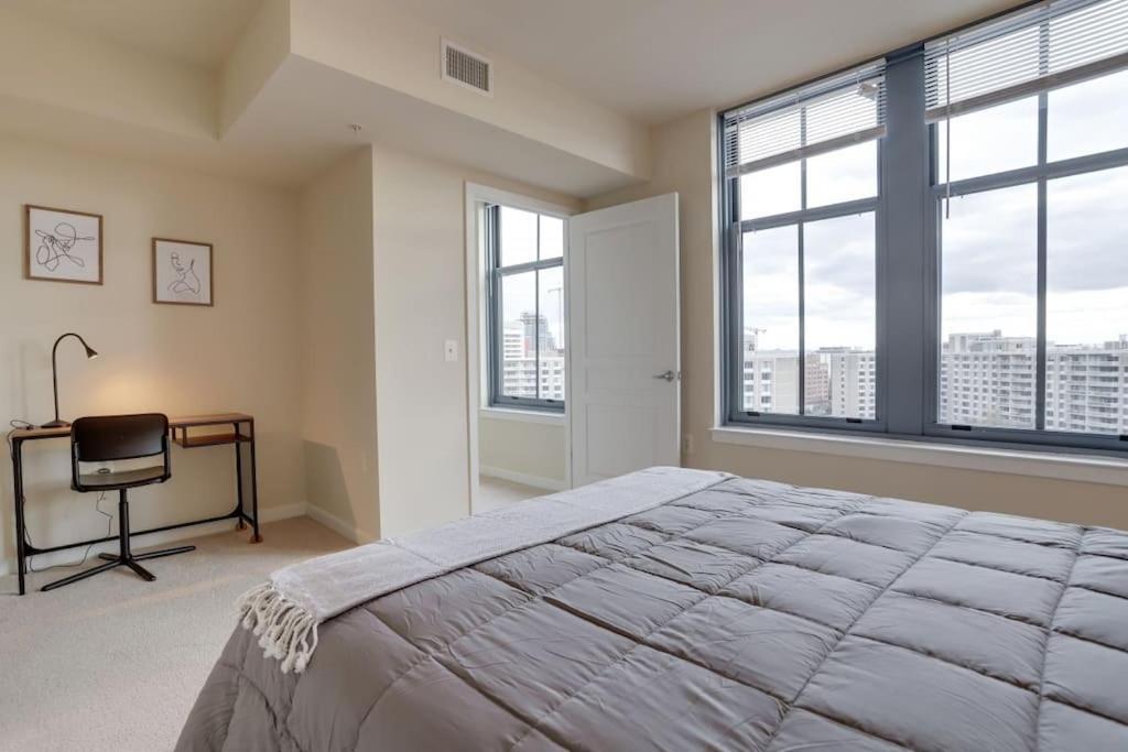 Fantastic 2 Bedroom Condo At Pentagon City 阿林顿 外观 照片