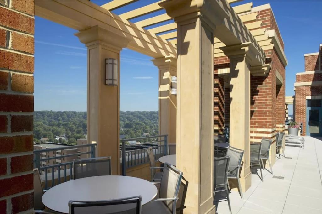 Fantastic 2 Bedroom Condo At Pentagon City 阿林顿 外观 照片